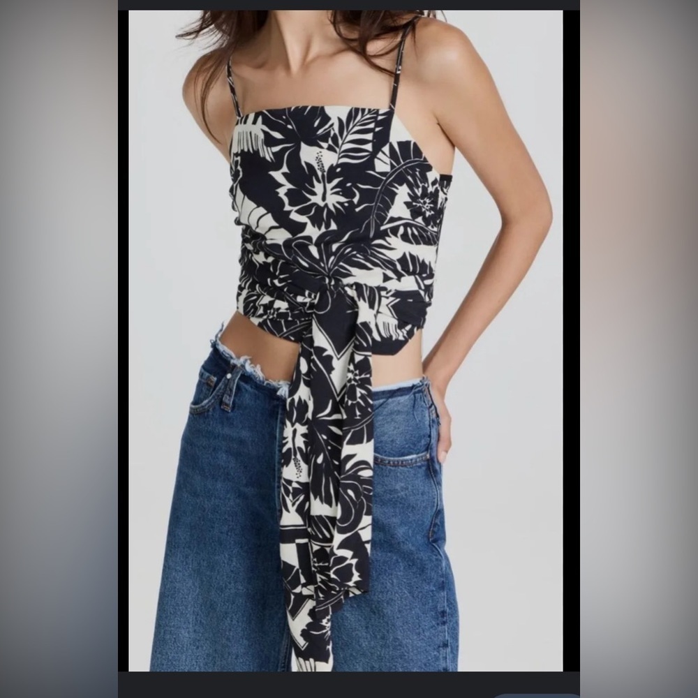 Le Superbe Luau tube top. NWT